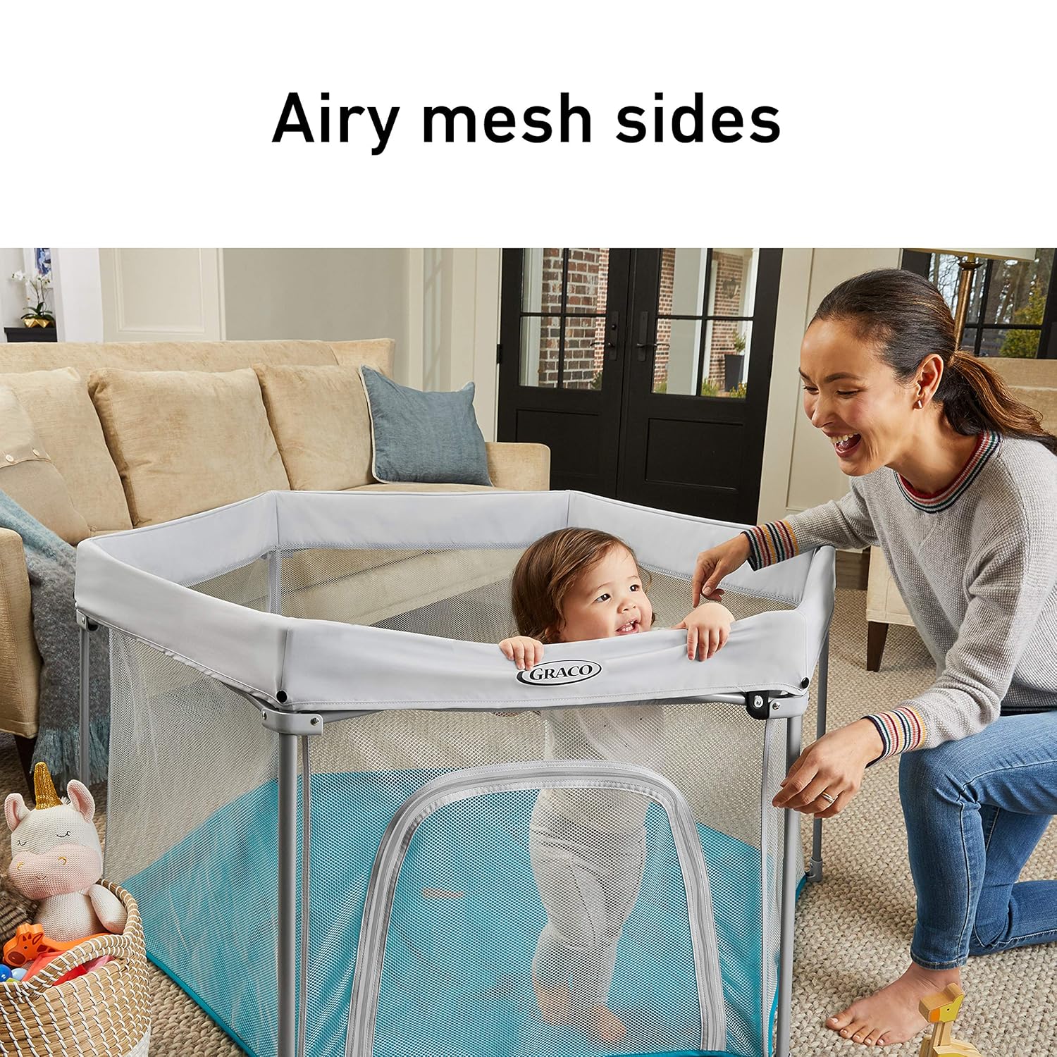 Graco Pack 'n Play LiteTraveler Playard | Outdoor and Indoor Playspace with Compact, Quick Fold, Breeze,1.0Count